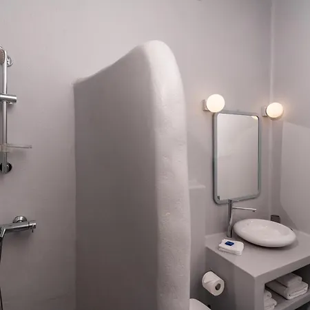 Cliff Side Hotel 4*