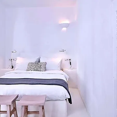 Cliff Side Hotel Fira (Santorini)