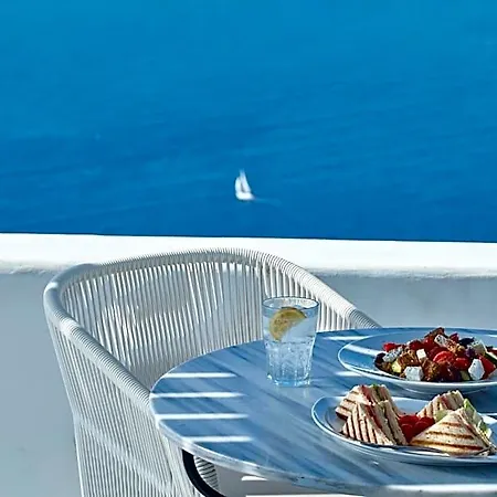Cliff Side Hotel Fira (Santorini)