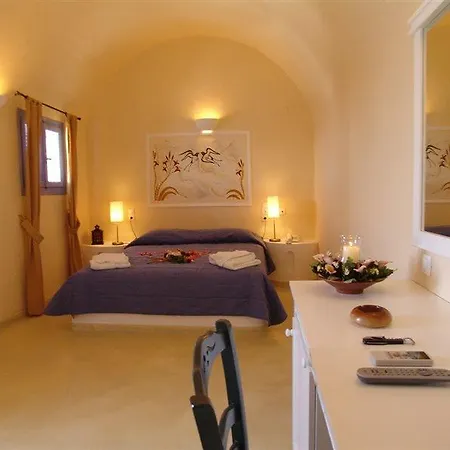 فندق كليف سايد سويتس ثيرا