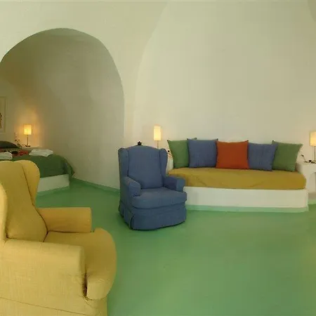 كليف سايد سويتس ثيرا