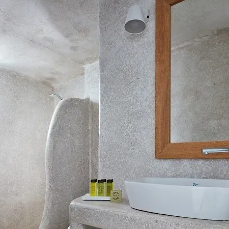 كليف سايد سويتس فندق 4*