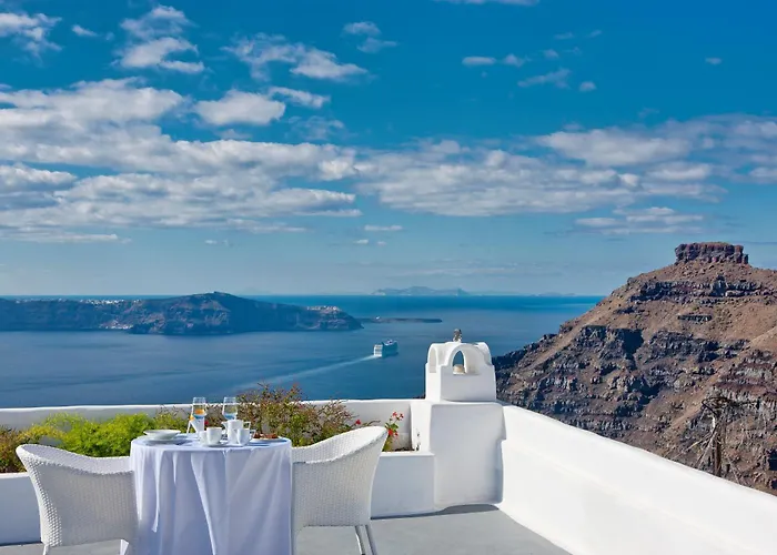 Cliff Side Hotel Firá