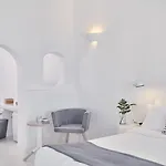 Cliff Side Hotel 4*