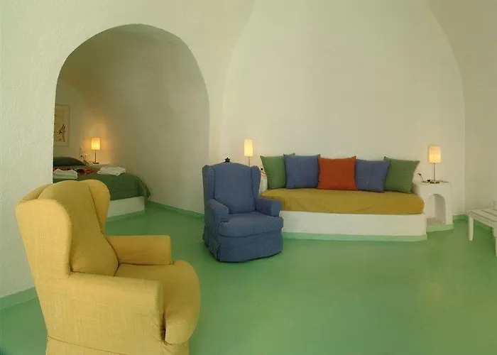 كليف سايد سويتس ثيرا