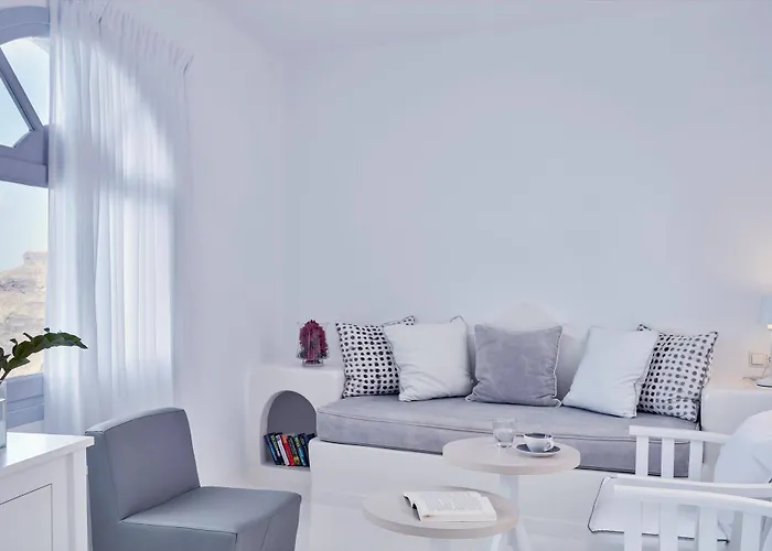 فندق كليف سايد سويتس ثيرا