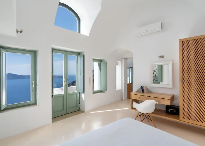 Cliff Side 4* Fira (Santorini)